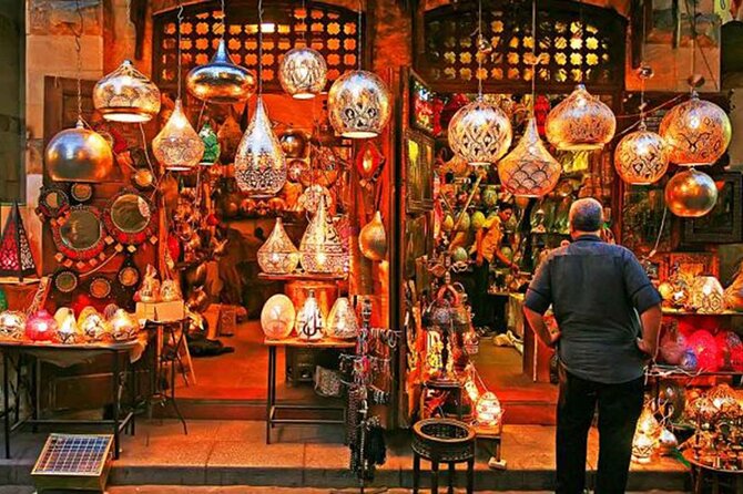 Khan El Khalili Bazaar and Old Market Shopping Tour - Lunch and water: staying sane during four hours of shopping