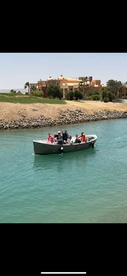 Lagoon trip El Gouna - Kafr Old Town to Abu Tig Marina: Hotels, Apartments, and First Real Views