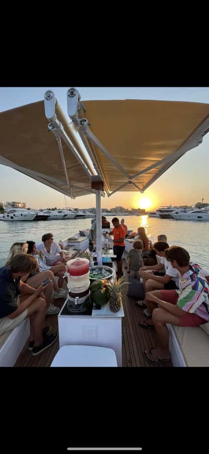 Lagoon trip El Gouna - Boat Ride Reality: Small Group, Soft Drinks, and What to Expect