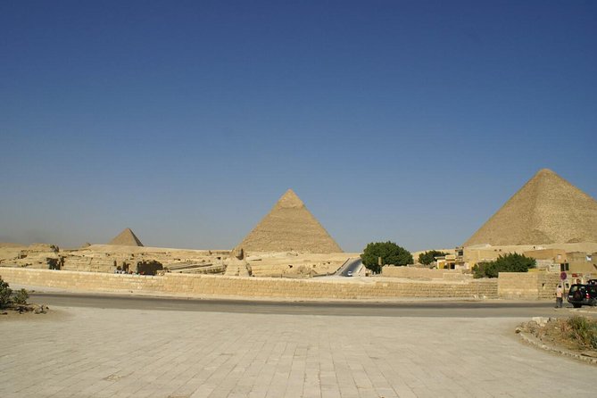 Layover day at The pyramids,Egyptian Museum and Khan ElKhalili Bazaar - Key things that make this tour work