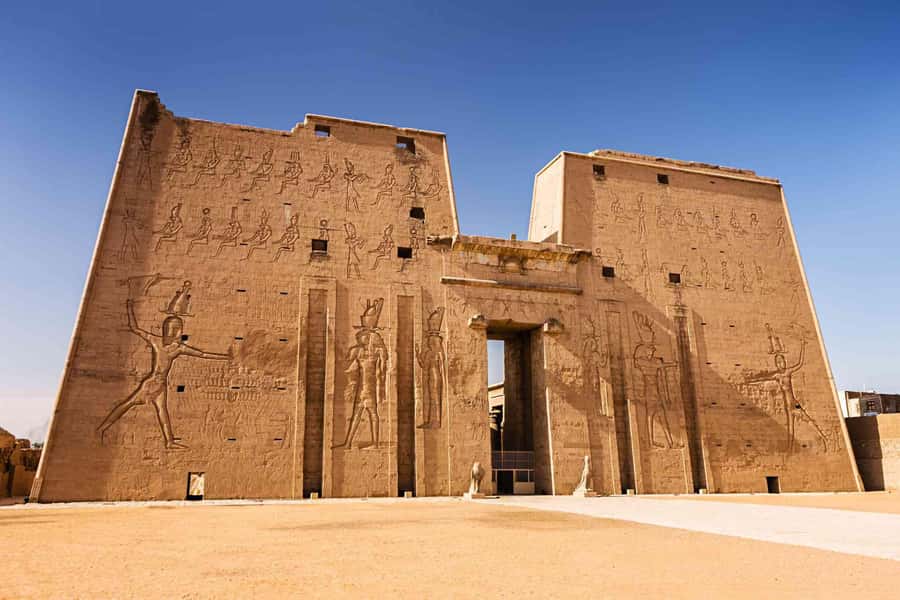 Luxor: 3-Day Nile Cruise to Aswan with Balloon - Day 1 in Luxor: Valley of the Kings to Karnak, with a balloon sunrise kickoff