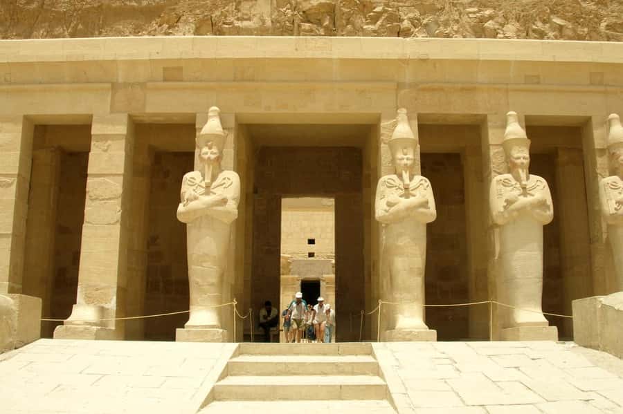Luxor: 3-Day Nile Cruise to Aswan with Hot Air Balloon - Day 3: Abu Simbel early start and dropping into Aswan