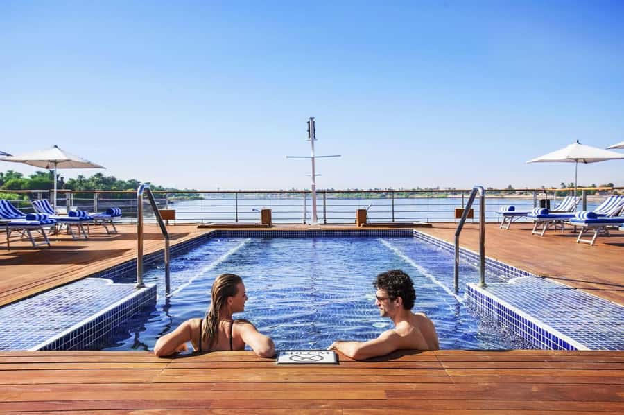 Luxor: 8 Days Nile Cruise, Balloon, Guided Tours, Abu Simbel - What Makes the Guides and Included Tours Matter