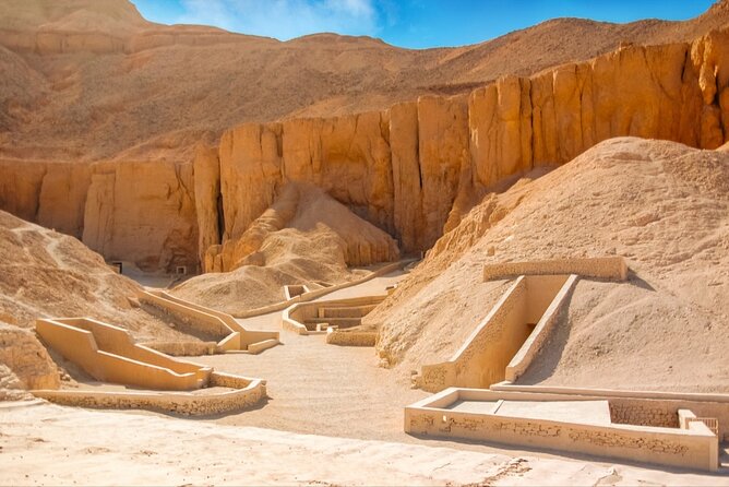 Luxor Day Tour: Valley of Kings & Queens & Hatchepsut Temples - Medinet Habu and Ramses III: A Lunch Break That Pays Off