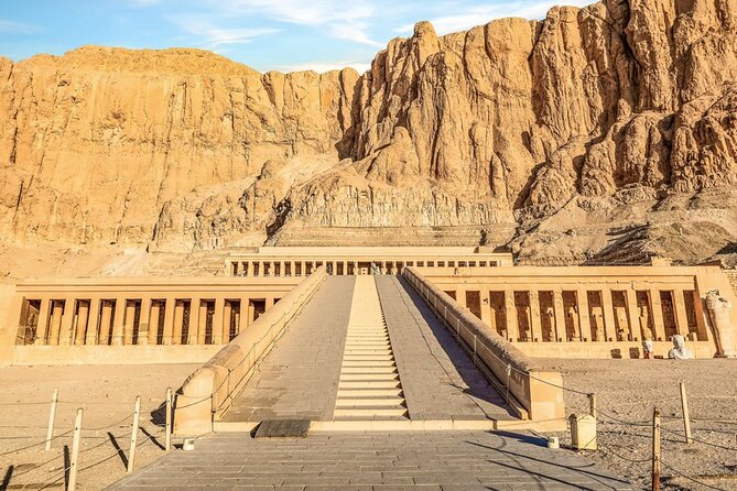 Luxor East and West Bank: Valley of the kings, Habu Temple,Karnak&Luxor Temples - Karnak Temple: 2,000 years of temple-building and god stories