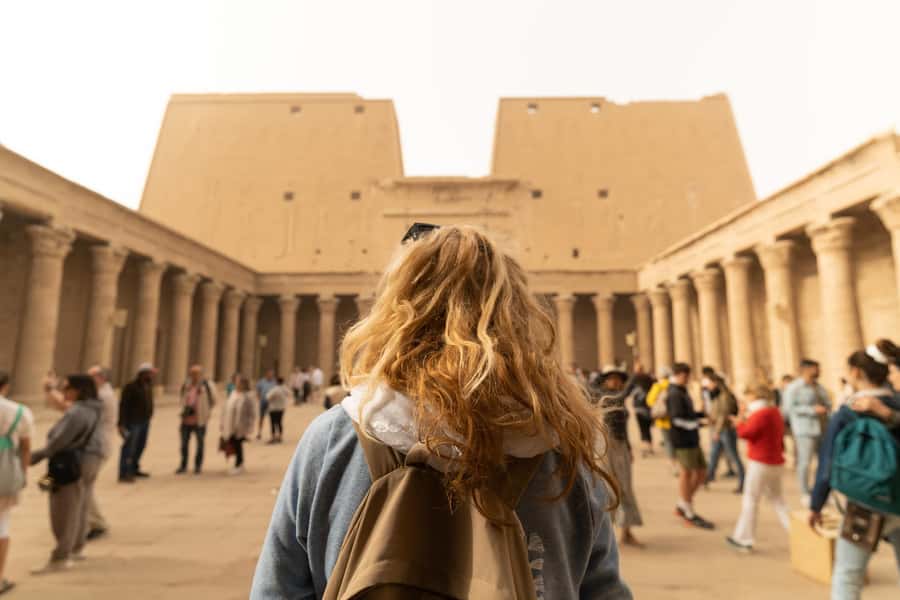 Luxor: Edfu and Kom Ombo Private All-Inclusive Guided Tour - Temple of Horus at Edfu: Why This One Looks So Intact