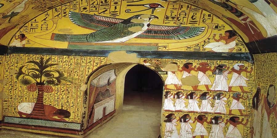 Luxor: Habu, Deir El Medina, Shared tour, Guide, and Lunch - Medinet Habu: the colors and drama of the temple carvings