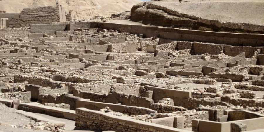 Luxor: Habu, Deir El Medina, Shared tour, Guide, and Lunch - The lunch stop: more than food, it’s energy management