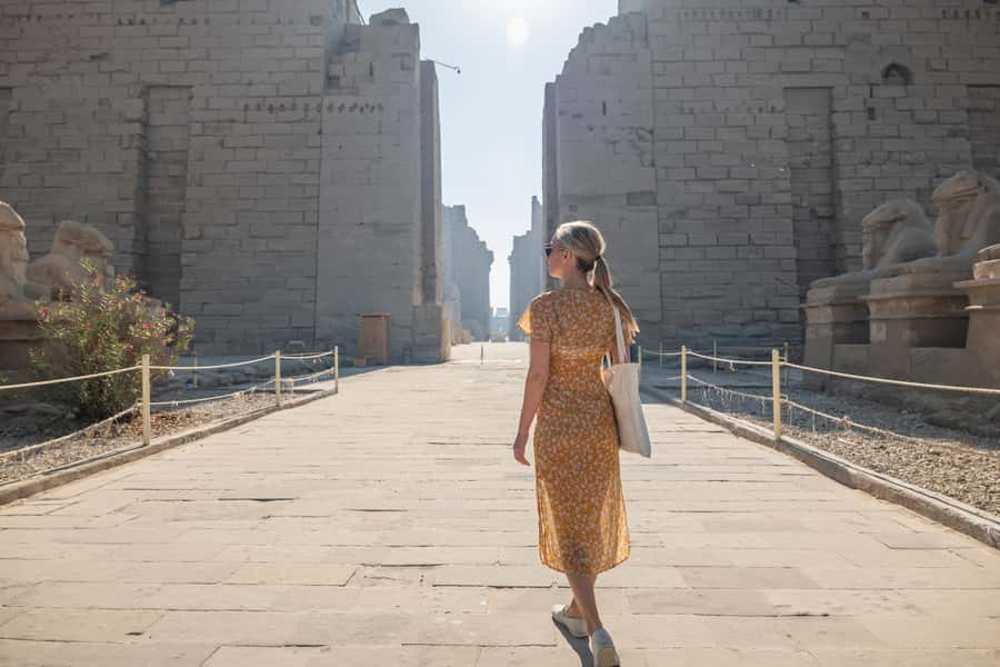 Luxor: Karnak Temple and Luxor Temple Tour with Lunch - Luxor Temple: a more human-scale stop with Pharaonic power