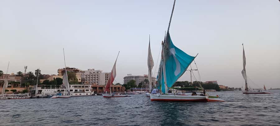 Luxor: Nile River Private Sunset Felucca Ride - Tea, water, and the small rituals that make the evening
