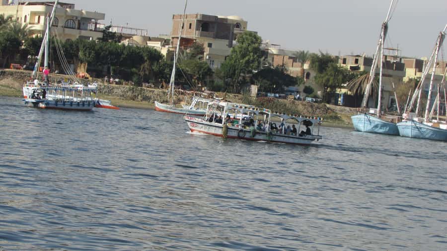 Luxor: Private Felucca Boat Trip with Hotel Pickup - Sunset Over the West Bank and Valley of the Kings Views