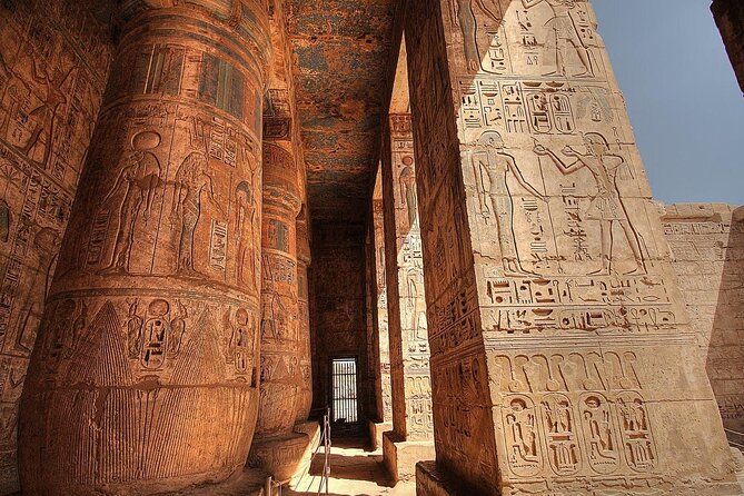 Luxor Private Full Day Tour to East and West Banks - Lunch on the East Bank: where you recharge for Karnak