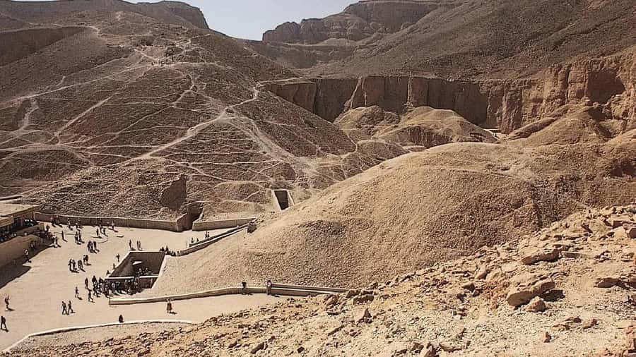 Luxor: Private Tour to Valley of Kings & Hatshepsut Temple. - The language advantage: you’ll get the story, not just the site