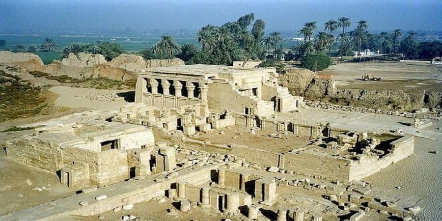 Luxor: Shared Half-Day tour of Dendera Temple with guide - Small extras that can make the day feel personal