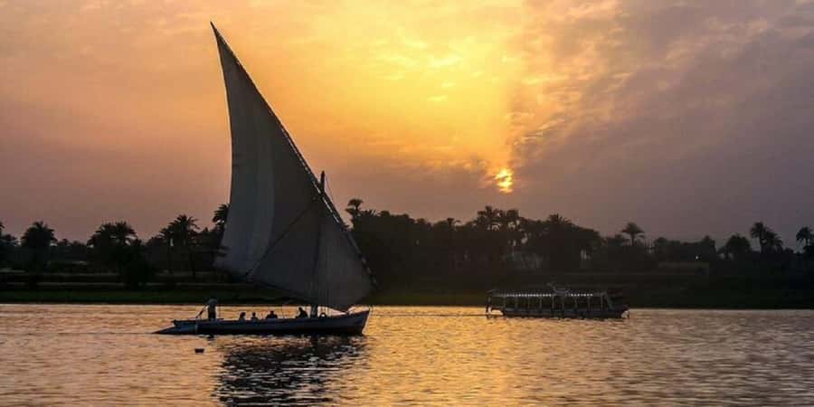 Luxor: Tour to Edfu Temple & Lunch & Felucca & Entrance Fees - Horus Temple at Edfu: What you’ll actually notice