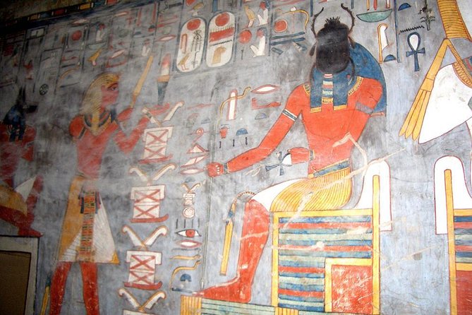 Luxor ,Tour to The East & West Bank of the Nile - Guide Quality and That Private Feel (Even with a Group Cap)