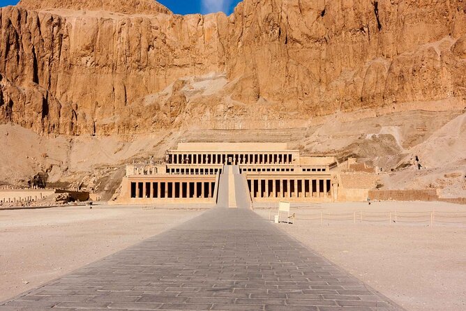 Luxor Unveiled: Private Luxury Day Tour - Valley of the Kings: walking into nearly 4,000 years of royal secrecy