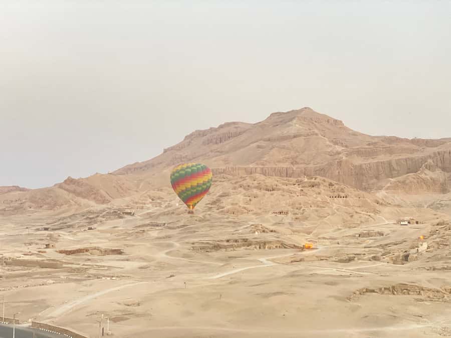 Luxor: West Bank Hot Air Balloon Ride with Hotel Pickup - 30 minutes of flight time over Nile bends and desert edges