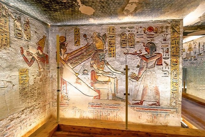 Luxor with private car and private tour guide from Hurghada - Colossi of Memnon: two statues, a bigger story