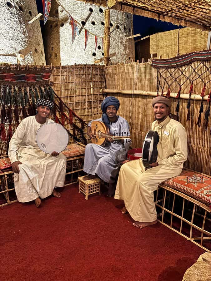 Makadi Bay: BADU Lunch, Camel & Horse, Sungaze & BADU Party - Sungazing session: quiet time in the dunes