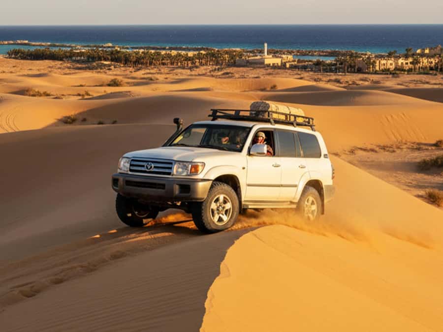 Makadi Bay: Jeep Safari Adventure with Bedouin guide - Sahara Park Stop: Bedouin Camp Dinner and Cultural Time