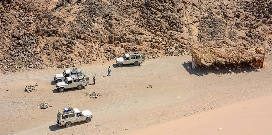 Makadi Bay: Mega Tour Jeep, ATV, Buggy, Camel, Dinner & Show - Bedouin village camel ride and lunch with tea