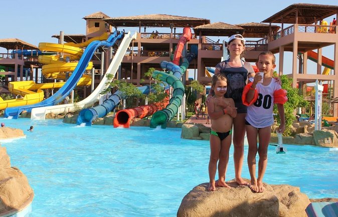 Makadi Water World Aqua Park With Lunch and Transfer - Hurghada - Inside the park: how to make the most of 35 slides and 14 pools