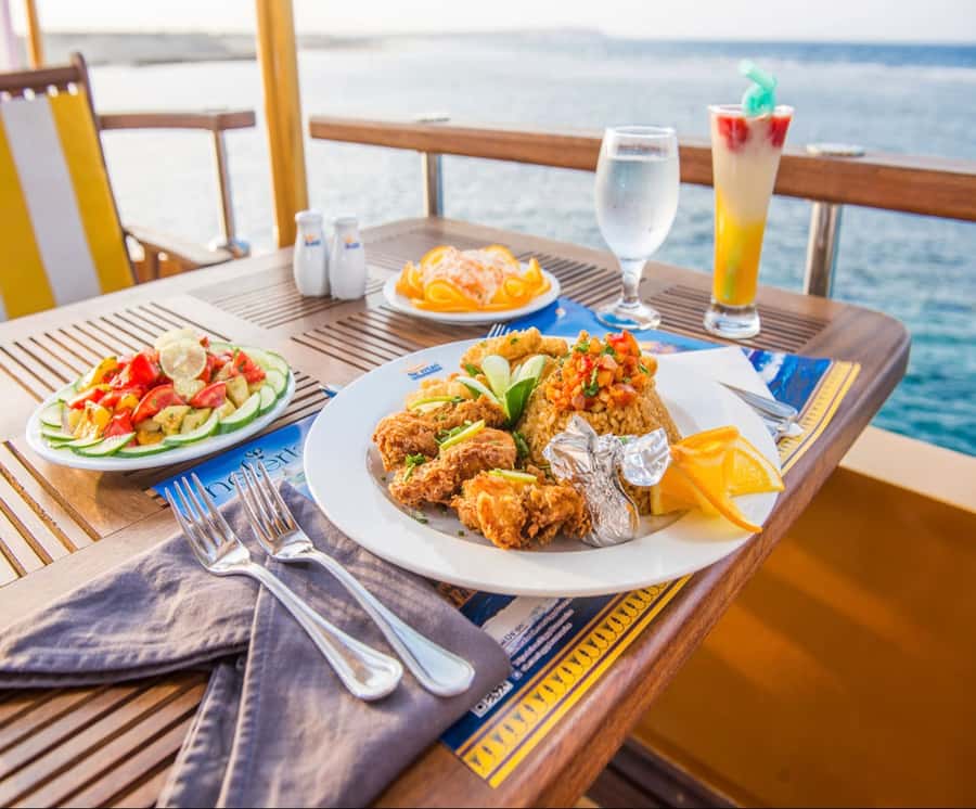 Marsa Alam: Nefertari Sunset/Morning Cruise & Snorkeling - Port Ghalib free time: worth it if you like strolling and quick browsing