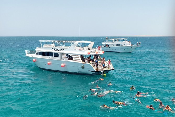 Meet the dolphins in snorkeling tour - Lunch and Drinks Onboard: A Surprisingly Important Value Piece