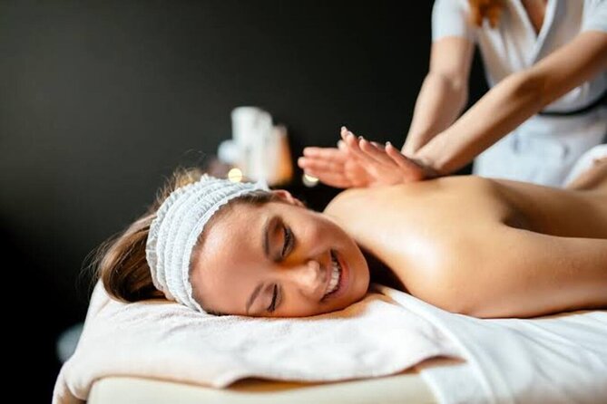 Moroccan Bath Package Massage, Jacuzzi, Sauna, Mask in Hurghada - Moroccan scrub with a glove: the step that people judge most