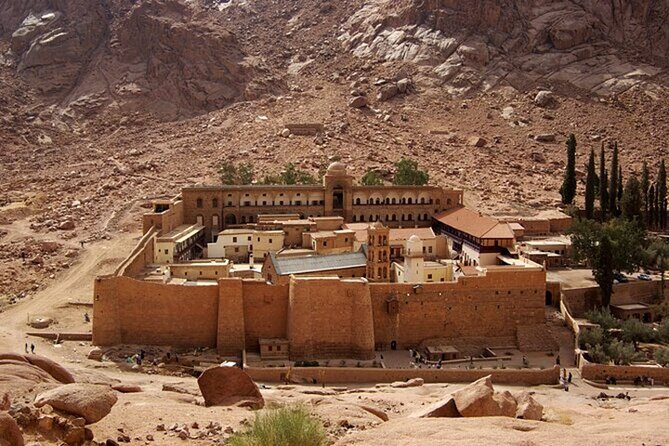 Mount Sinai and Catherine's Monastery Tour from Sharm El-Sheikh - What to do with your feet and your phone (tiny prep that helps a lot)