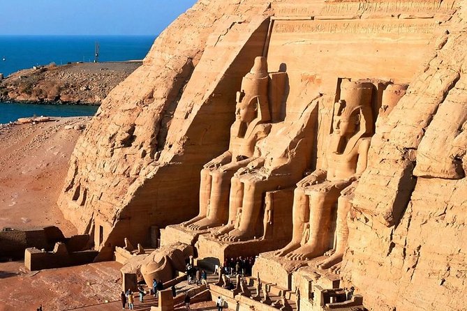 Nile cruise 5 days Private full board accommodation transferred guided tours - Luxor Temple and Karnak: starting strong on the East Bank