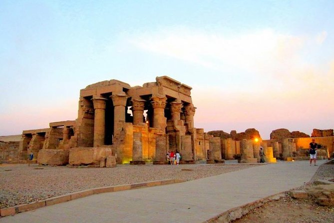 Nile cruise 5 days Private full board accommodation transferred guided tours - Kom Ombo’s double temple: a rare kind of Egyptian design