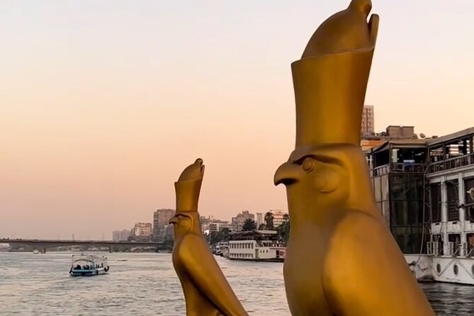 Nile Dinner Cruise in Cairo With Belly Dancing and Transfer - Belly dancing and Tanoura: the show schedule you’re actually paying for