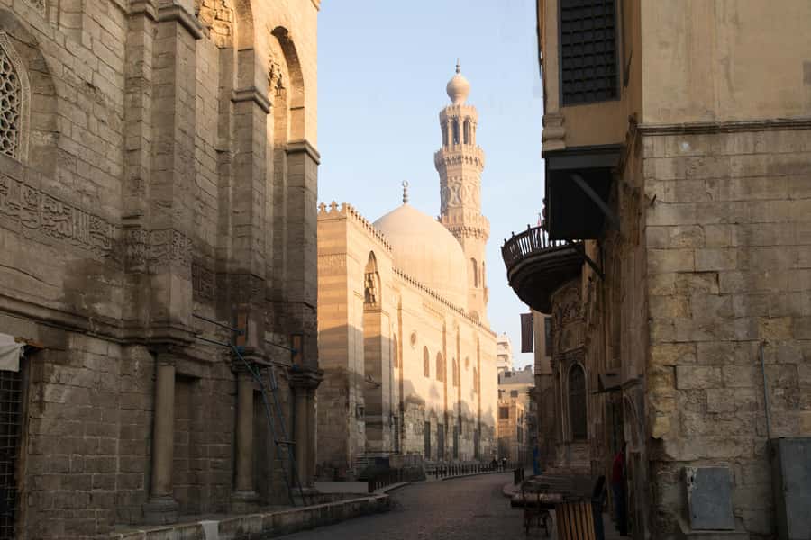 Old Cairo Guided Walk Tour: History, Culture & Street Bites - Al-Hakim Mosque: Fatimid scale and a peaceful courtyard