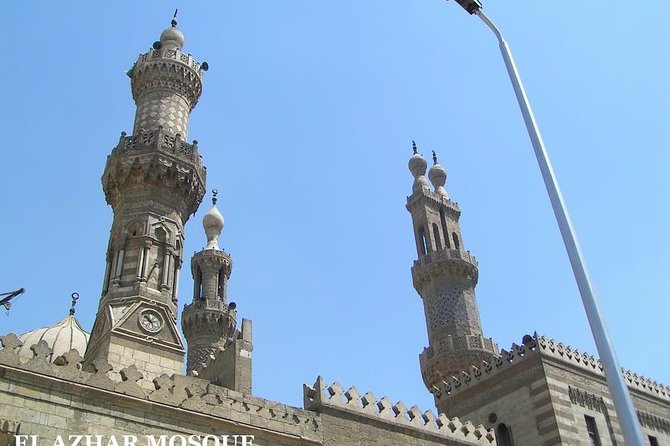 One day Tour of Gizah Pyramids and the Egyptian museum, - Lunch break and Cairo shopping time (yes, it’s built in)