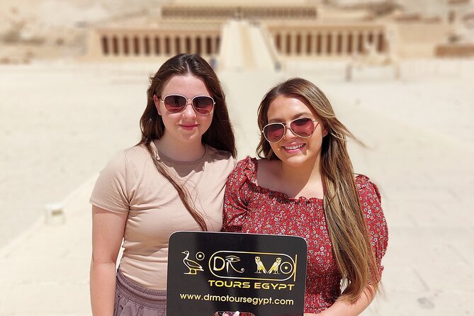 One package From Hurghada to Luxor: Balloon & Luxor Day Tour & Lunch & Felucca - Deir el-Bahari and Colossi of Memnon: West Bank highlights without the chaos
