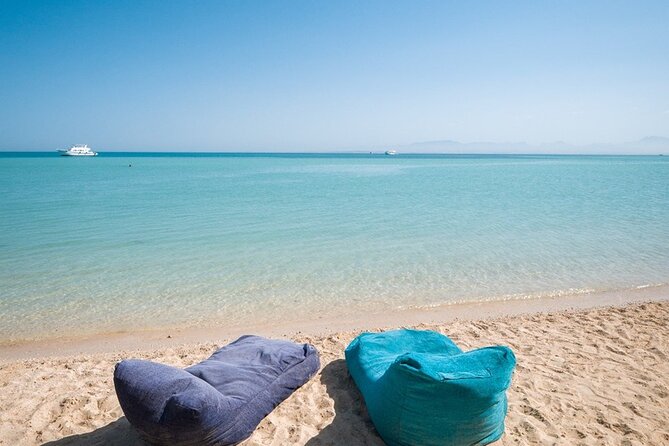 Orange bay full day with snorkeling and water sports - Staff and atmosphere: the human factor