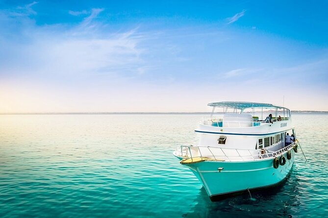 Orange Bay Island Snorkeling Trip with Parasailing - Hurghada - Crew, Safety, and the Human Touch