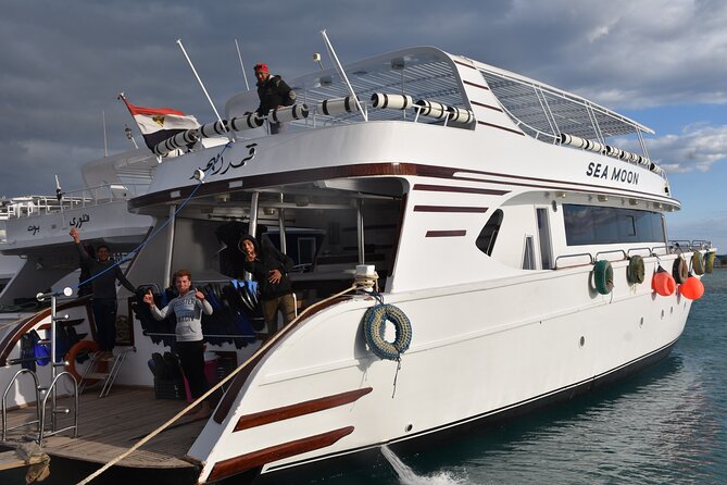 Orange Bay sea trip VIP - Price and Value: What $25 Includes (and What Can Cost Extra)