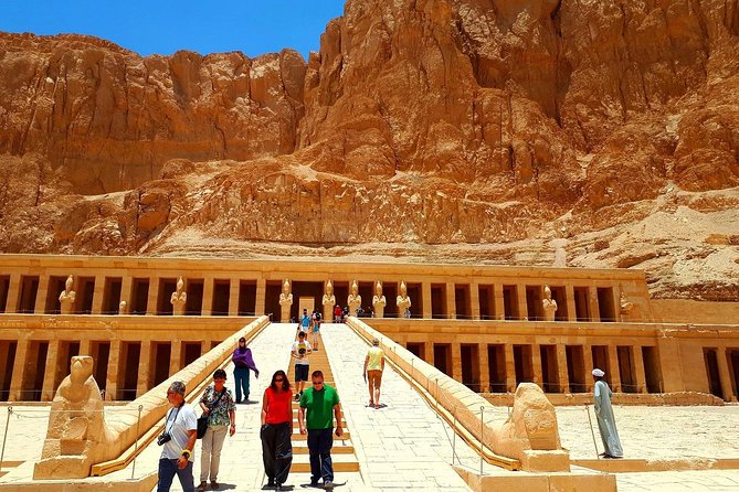 Package deal Hot Air Balloon Ride & Full Day Luxor Tour w/Guide Lunch - Deir el Bahari and Hatshepsut: a quieter kind of grandeur