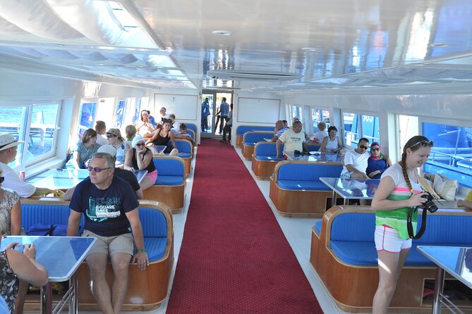 Panorama Semi Submarine Tour & Snorkeling Sea Trip With Transfer - Hurghada - Pickup and boarding: the details that make or break your day