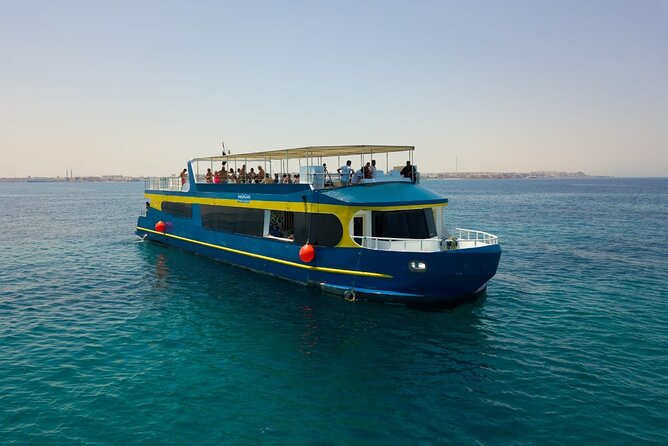 Paradise conquest snorkelling & underwater life adventure - The glass-boat ride: where the time actually shines
