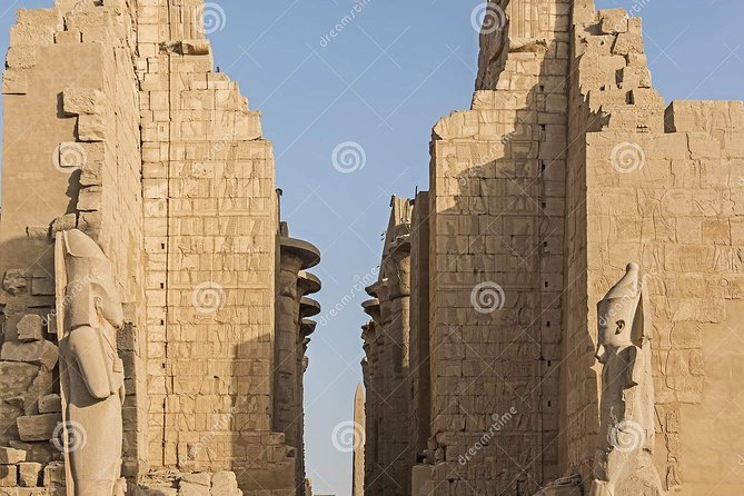 Private 2-Day Tour from Safaga Port to Luxor and Cairo with Egyptologist Guide - Colossi of Memnon: a short stop that still hits