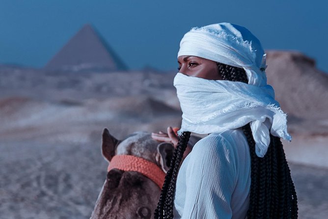 Private 2 Hours Camel Ride at Pyramids of Giza From Cairo - Guide support and the checkpoint reality in Giza