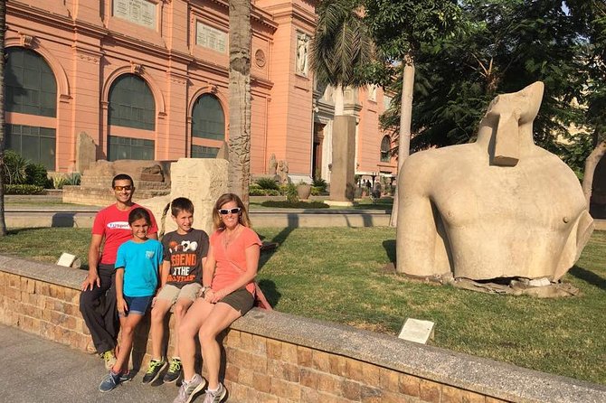 Private 7-Night Cairo, Luxor, and Nile Cruise, with Flights - Giza pyramids and the Egyptian Museum: the best first punch