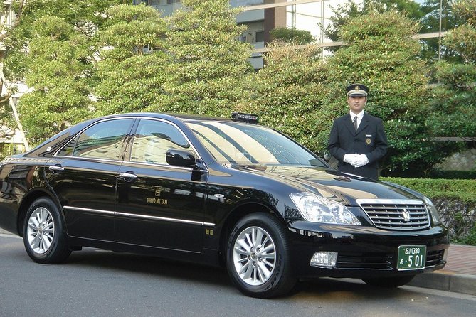 Private Airport transfer from Cairo or Giza to Cairo Airport - Private hotel pickup that cuts through Cairo taxi headaches