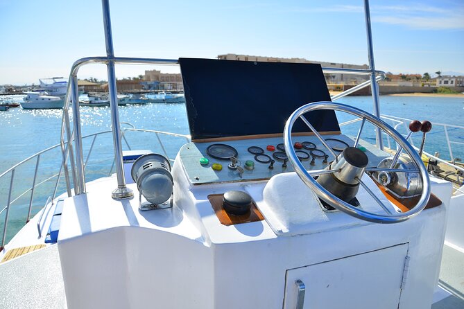 Private Boat Trip Up to 8 Pax with Lunch & Transfer from Hurghada - Entering Your Day: Hurghada Pickup to the Dock