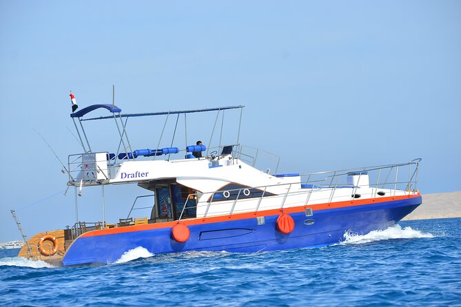Private Boat Trip Up to 8 Pax with Lunch & Transfer from Hurghada - Cruising Out: The Boat Time in the Middle of the Red Sea