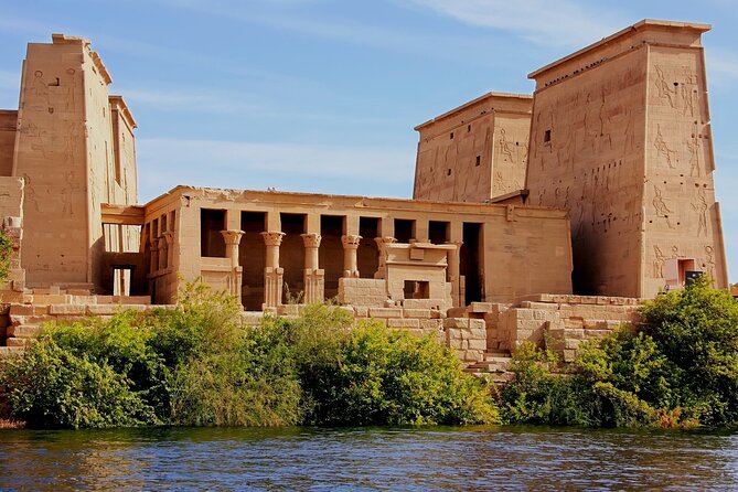 Private Cairo Aswan Luxor 8 days 7 nights with Nile Cruise - Day 2: Giza Pyramids and the Egyptian Museum in One Cairo Power Day